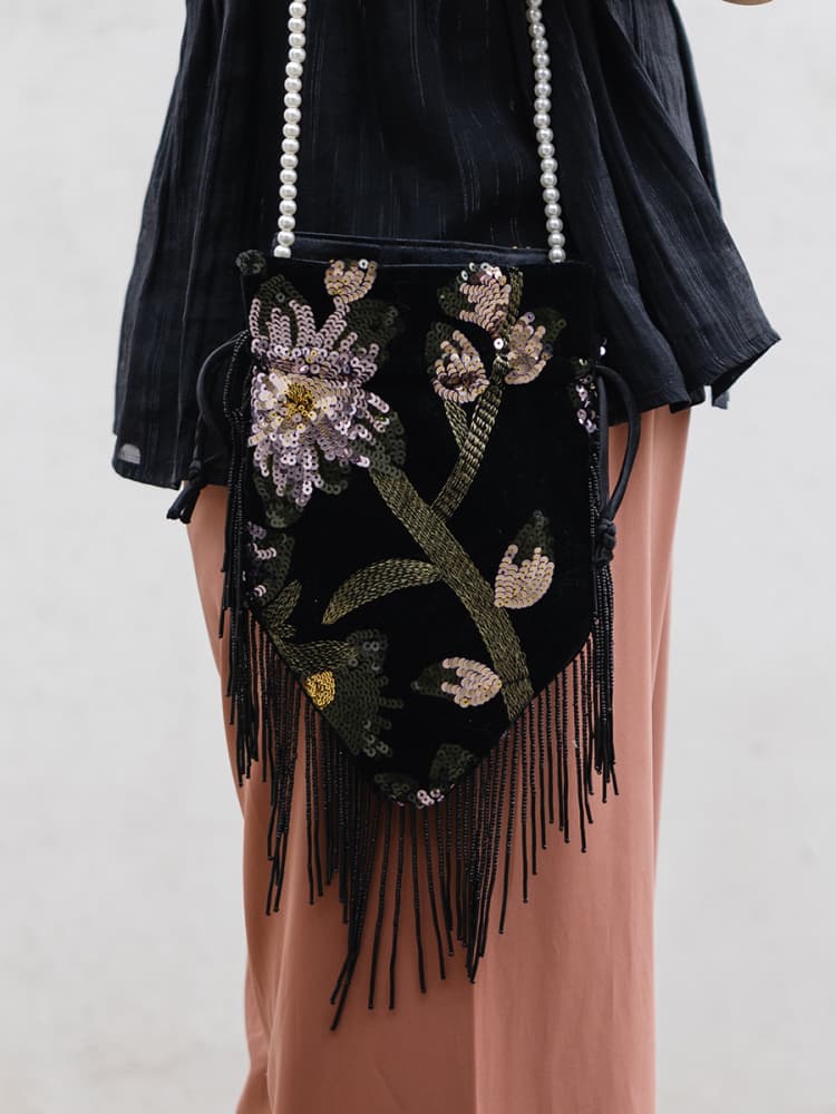 着物バッグ 花刺繍フリンジ付き巾着ショルダー