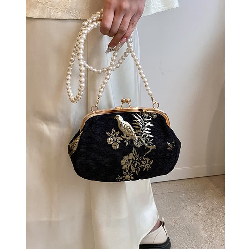 着物バッグ ショルダーバッグ 鳥と草花の刺繍がま口ショルダー