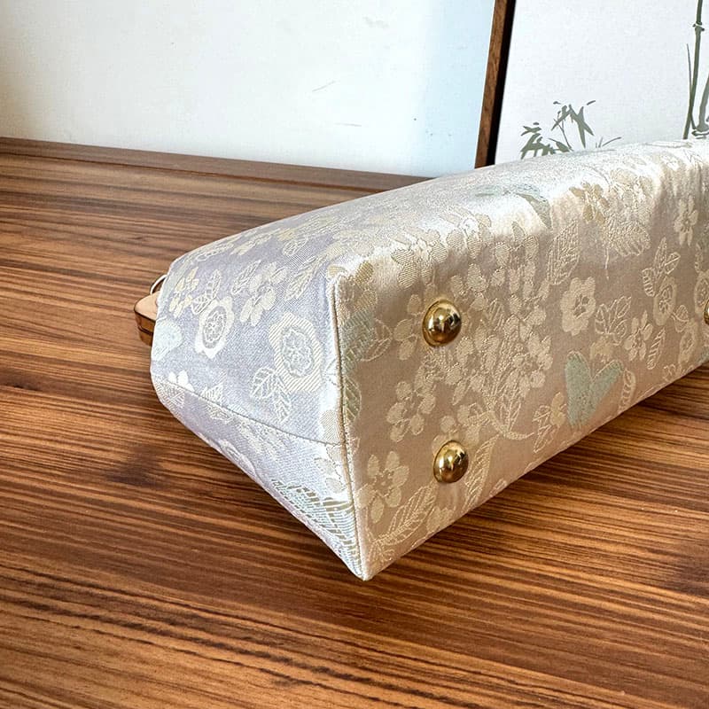 着物バッグ 花園の宴 真珠口金クラッチ