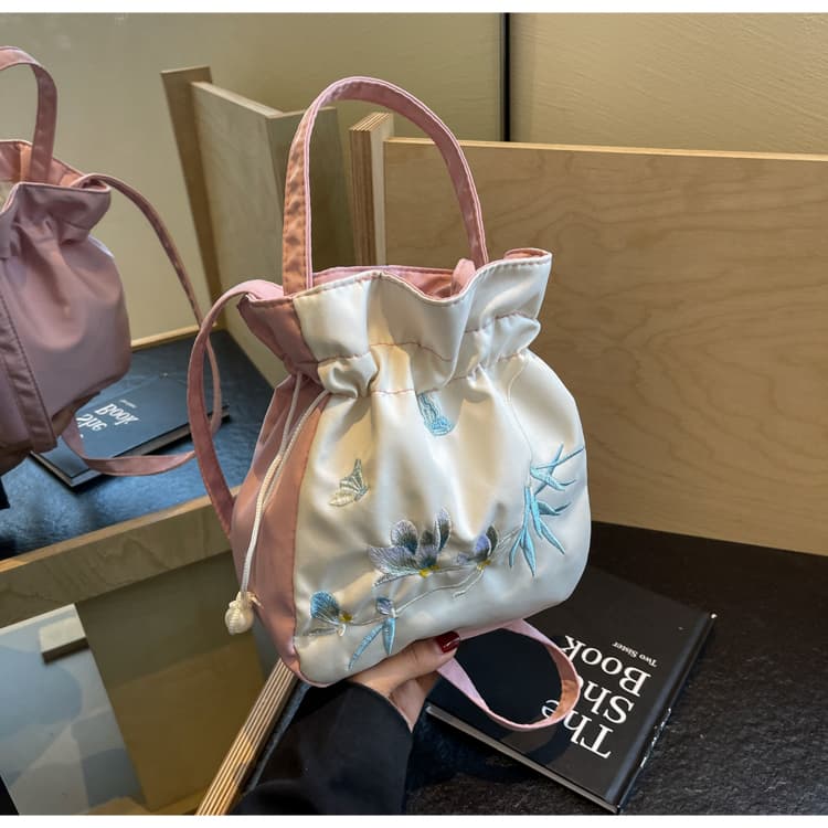 着物バッグ ショルダーバッグ 花鳥刺繍 巾着型ショルダーバッグ